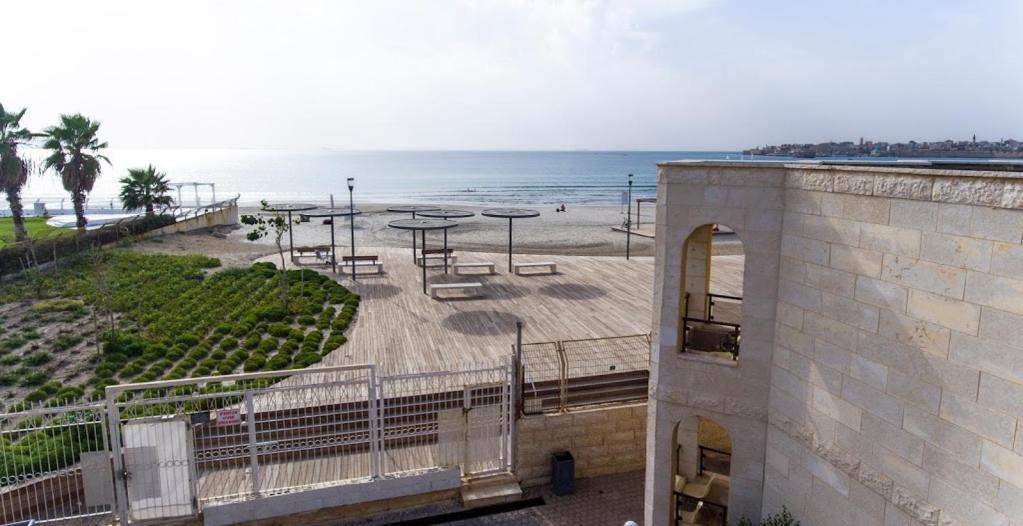 Acco Beach Hotel Акко Екстер'єр фото